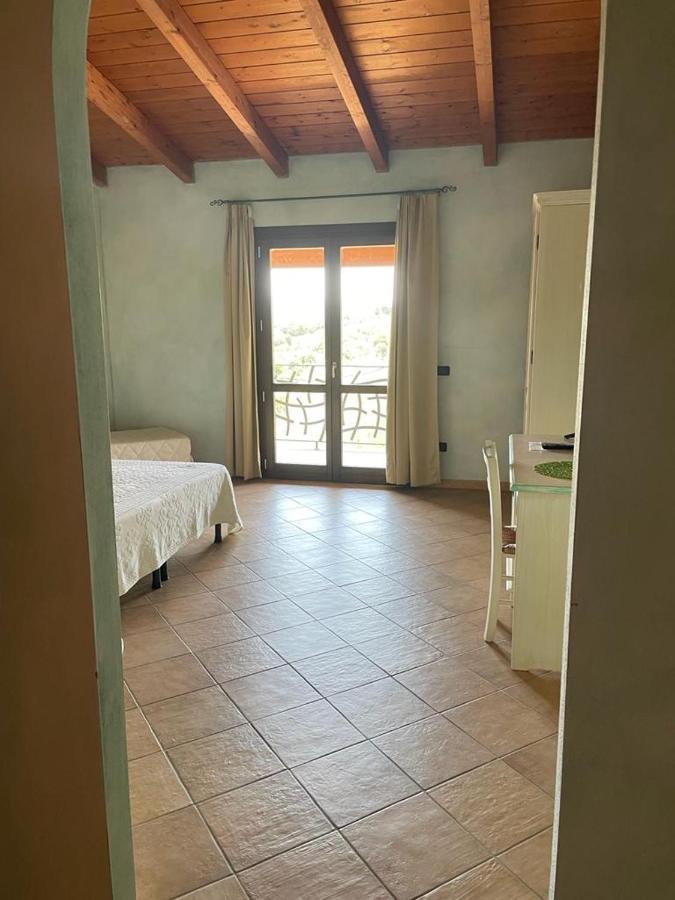 Agriturismo San Giovanni Villa ออลเบีย ภายนอก รูปภาพ