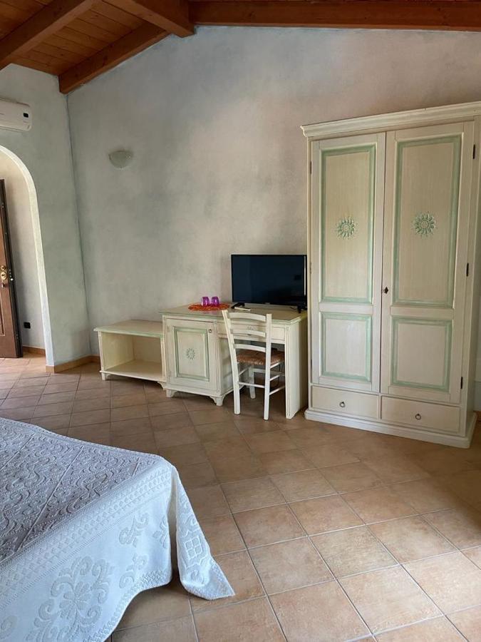 Agriturismo San Giovanni Villa ออลเบีย ภายนอก รูปภาพ